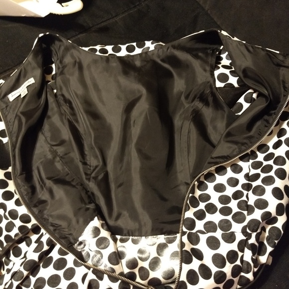 SOLD Cute polka dot day dress - Picture 6 of 8